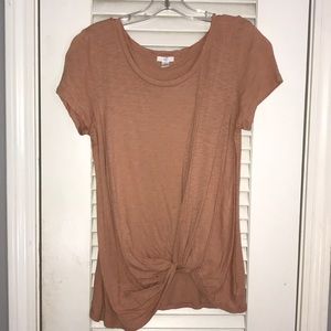 Knotted tee